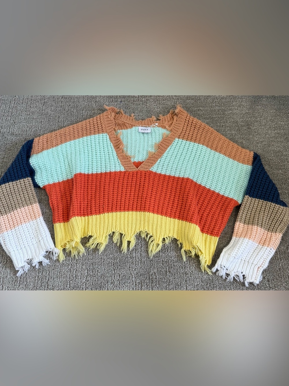 Storia Cropped V-Neck Chunky Stripe Sweater size large